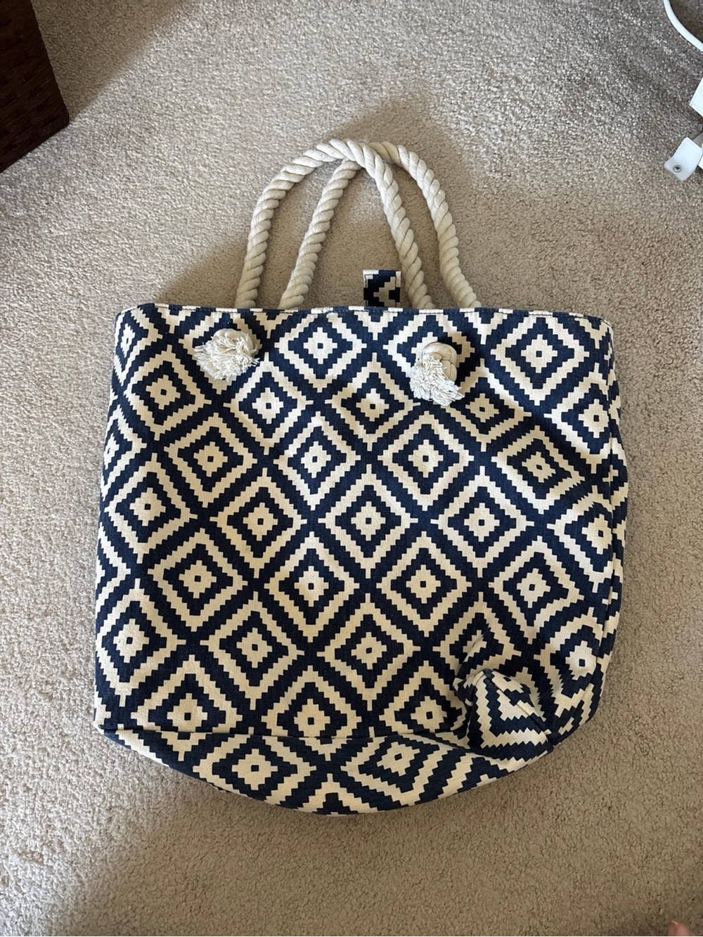 summer & rose Diamond-Pattern Rope Tote - Navy & Cream - Picture 2 of 6